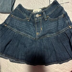Girls Abercrombie skort new with tags size 7/8